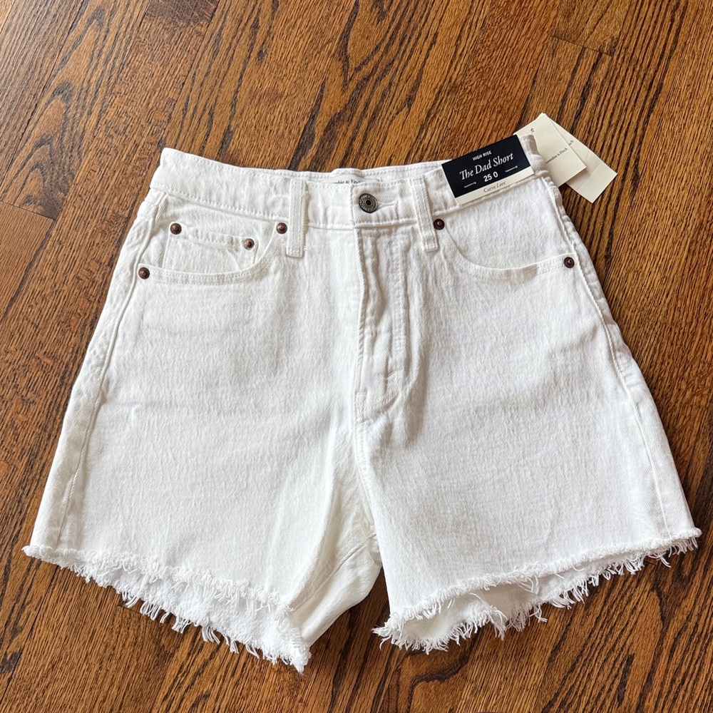B32 Abercrombie & Fitch Women 25/0 Dad Short High Rise White Jean Shorts